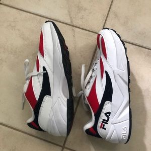 Fila NWOT V94 Running Shoes Womens 8.5